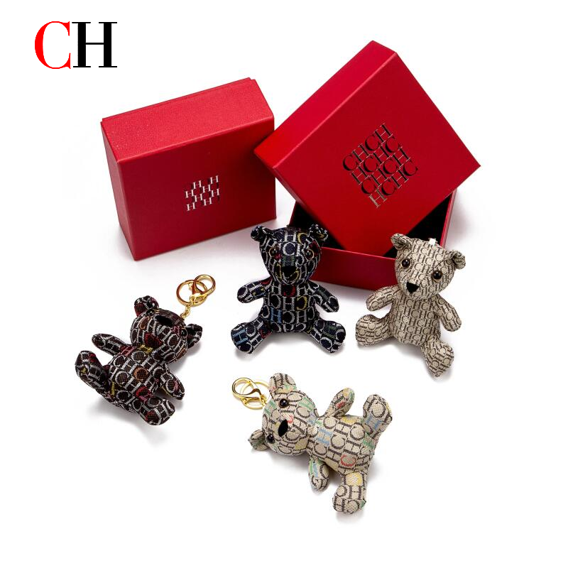 CH Monogramm Bären-Schlüsselan – Monogram Keychain Leather Bewertung und Preis